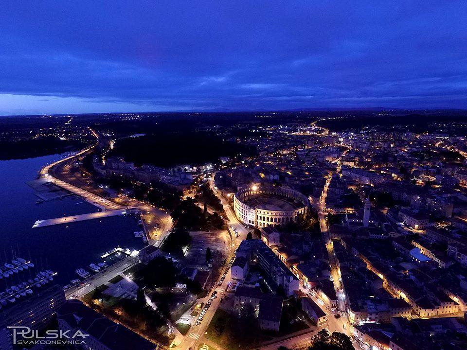 Top App 5 Min Arena Amphitheater Pula Eksteriør billede